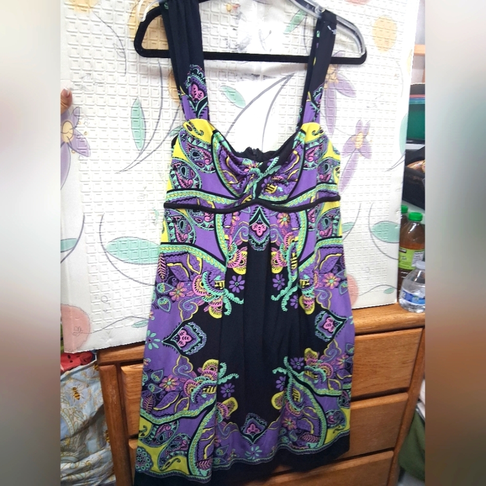 Colorful Sleeveless Dress with Paisley Print